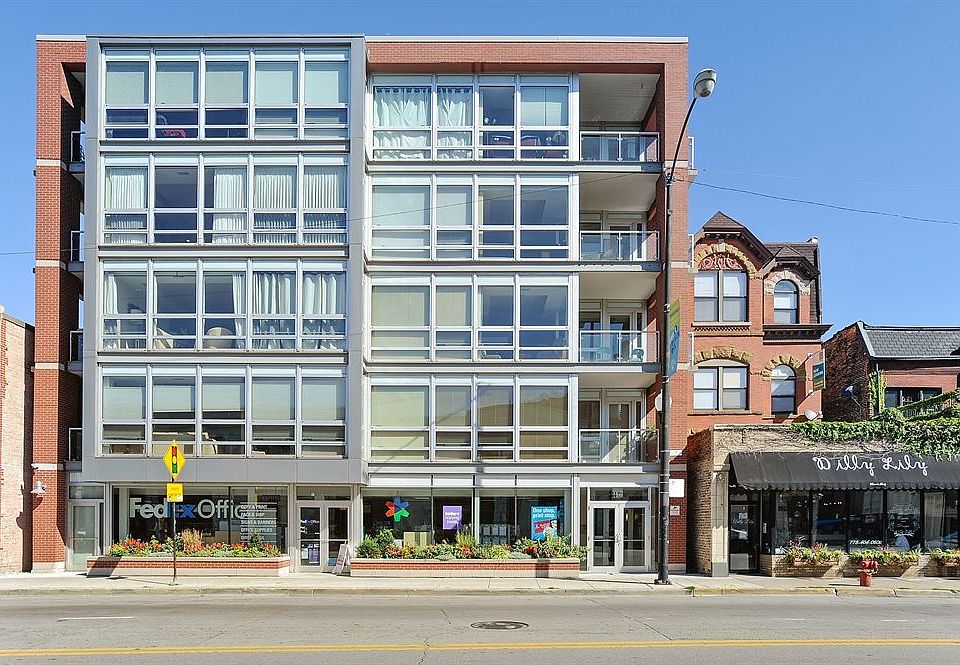 1st image of 744 W Fullerton Ave APT 303