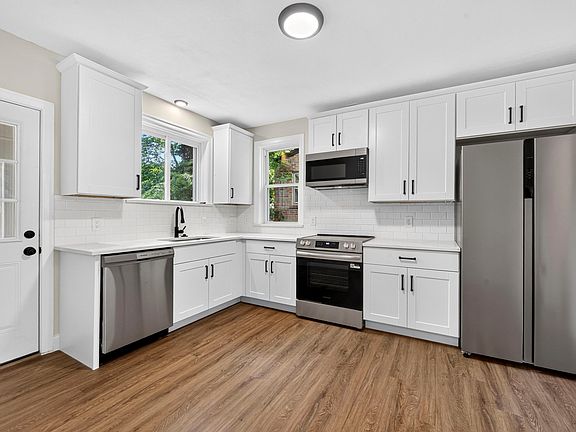 3rd image of 7310 Drexel Dr