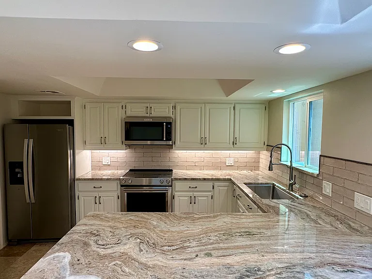 7915 E Vista Dr — Photo 4