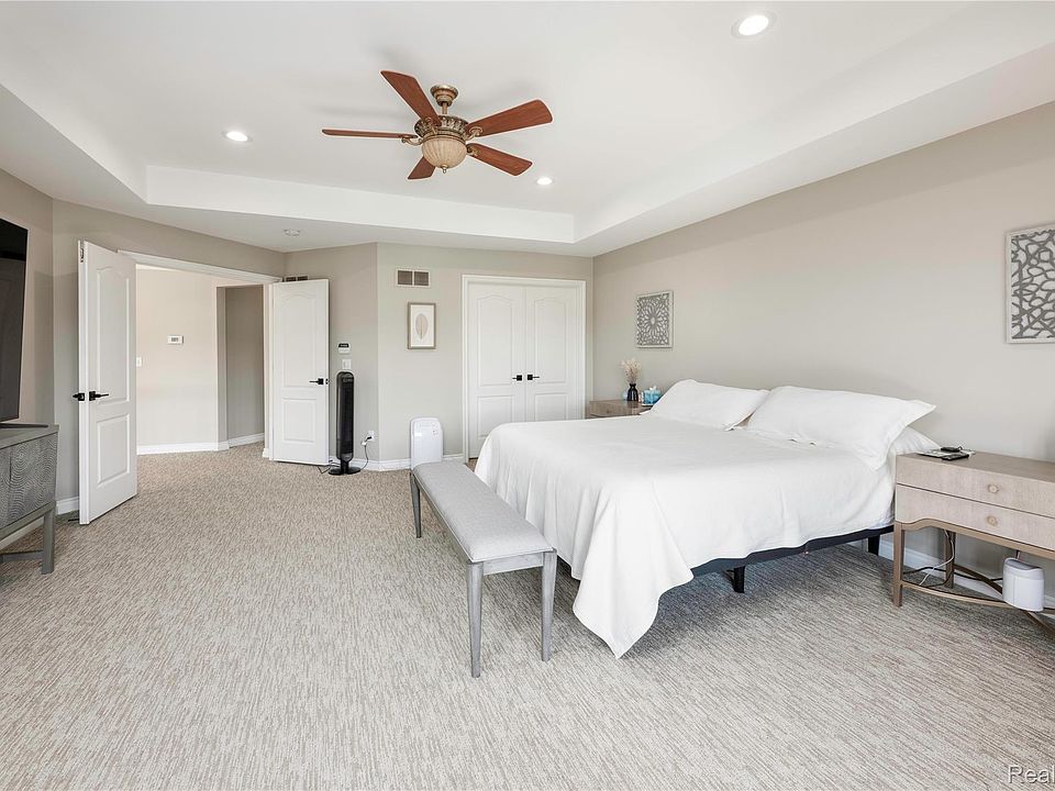 63520 Georgetowne S, photo 30