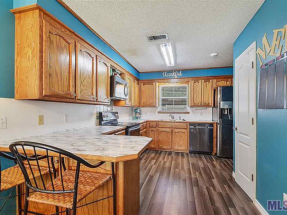 4th image of 18034 Wood Haven Dr