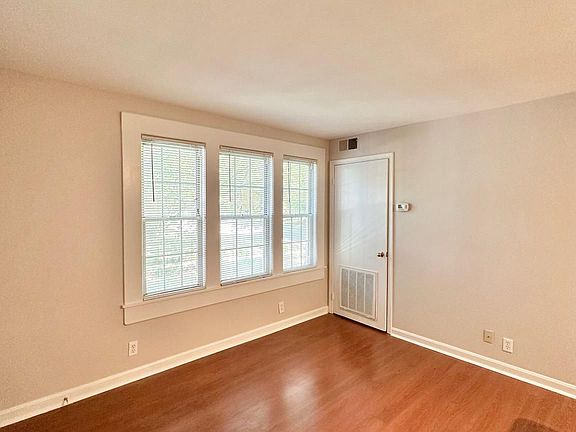 5th image of 304B Duncan Ave Unit 304-B