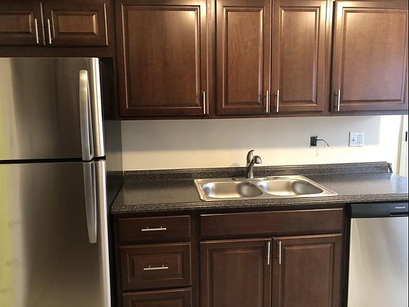 4th image of 1037 Willson Dr