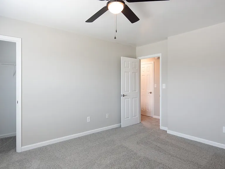 Yorkview Apartments — Photo 11