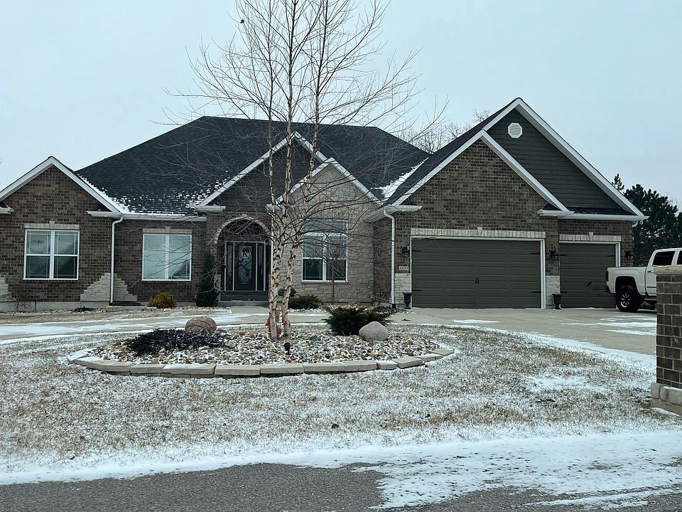 1st image of 4889 Country Club Dr