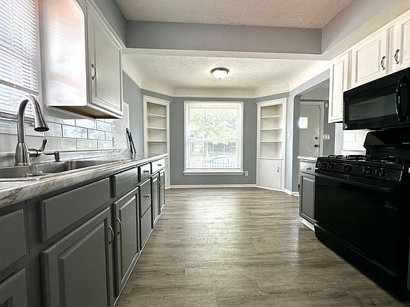 3rd image of 12316 Matherson Ave