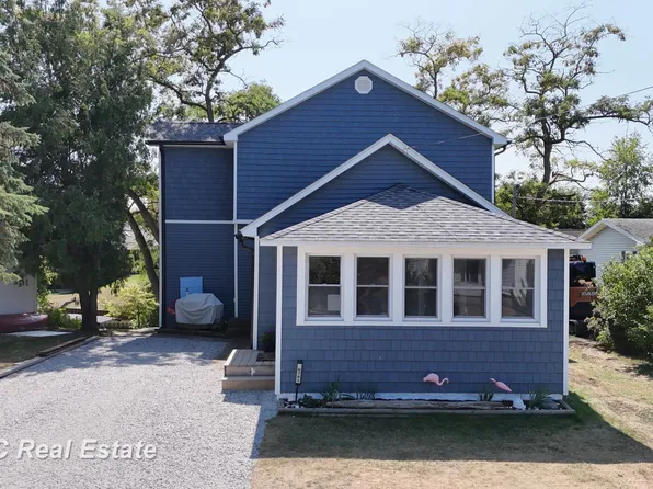 6751 West St, Caseville, MI 48725