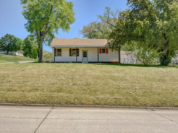 111 N Elm St, Glenwood, IA 51534