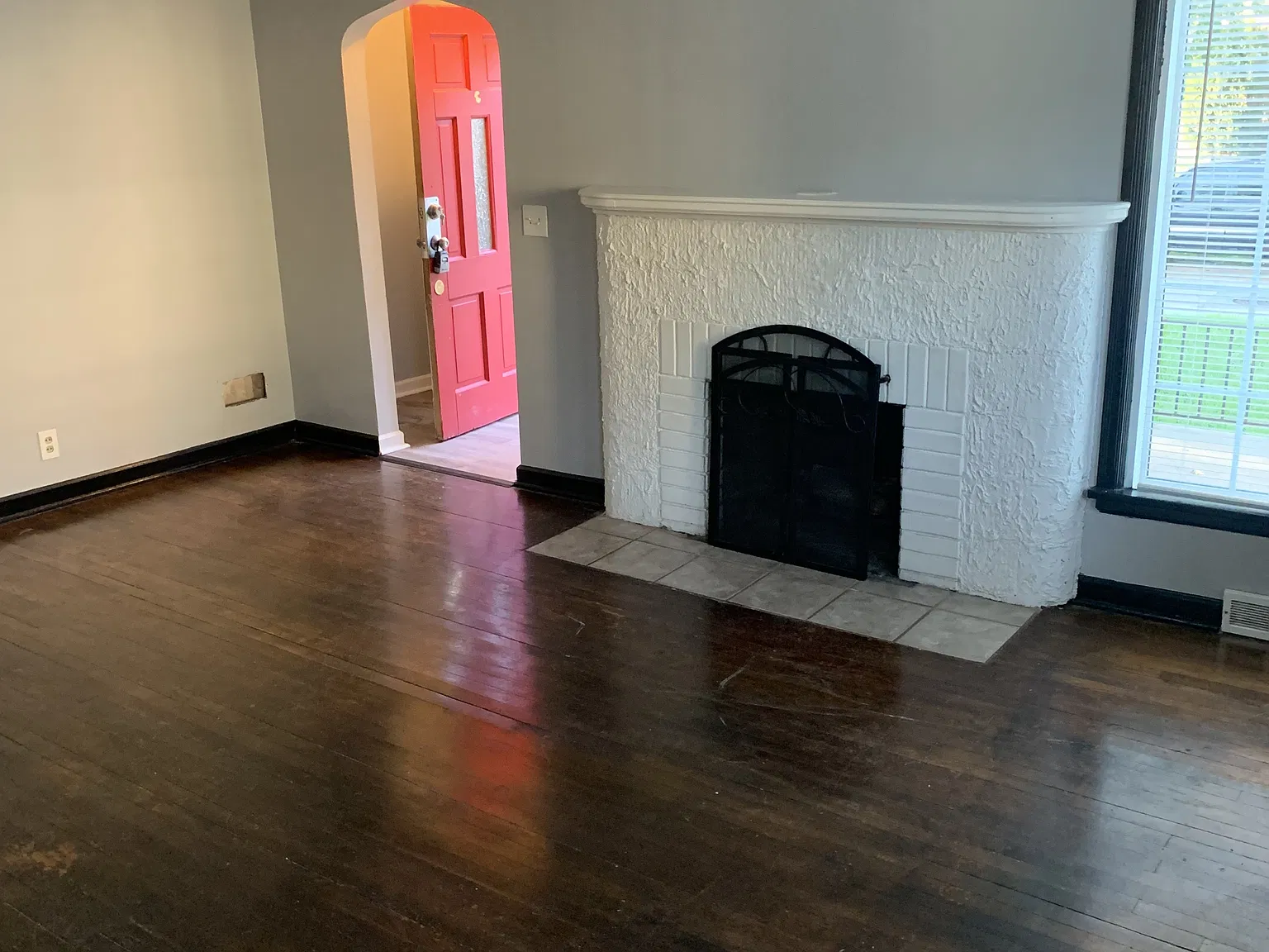 2411 Baumann Ave - 2411 Baumann Ave — Photo 2
