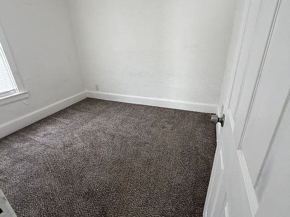 4th image of 5261 Lakewood St #5261