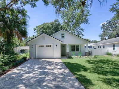 1023 N Clayton St, Mount Dora, FL, 32757