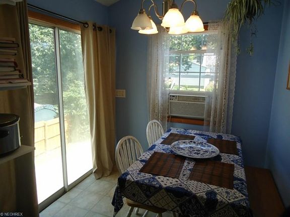 4th image of 891 Kennebec Ave