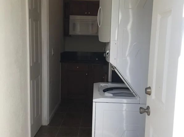 121 Oak Ct, Hercules, CA 94547