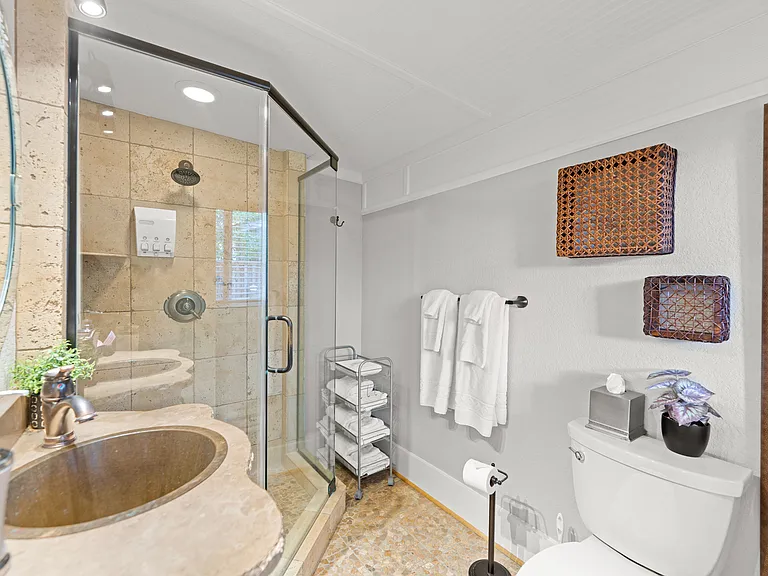 Primary Bedroom - ensuite bathroom