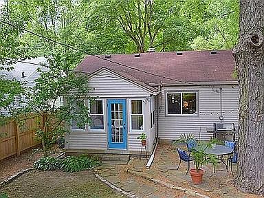 3rd image of 5723 Kingsley Dr