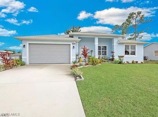 18477 Sebring Rd, Fort Myers, FL 33967