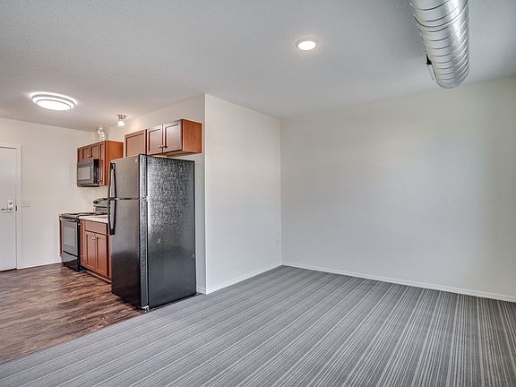 5th image of 1501 Glenwood Ave APT 202