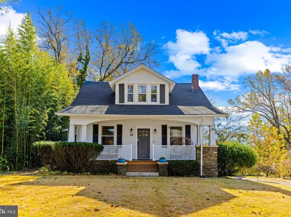 19 Pleasant Hill Rd, Owings Mills, MD 21117