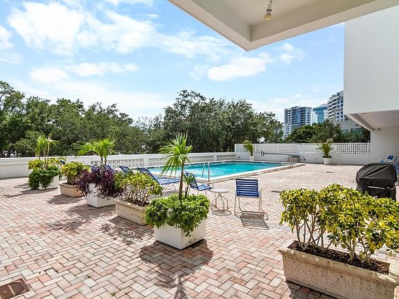4th image of 33 S GULFSTREAM AVENUE #305