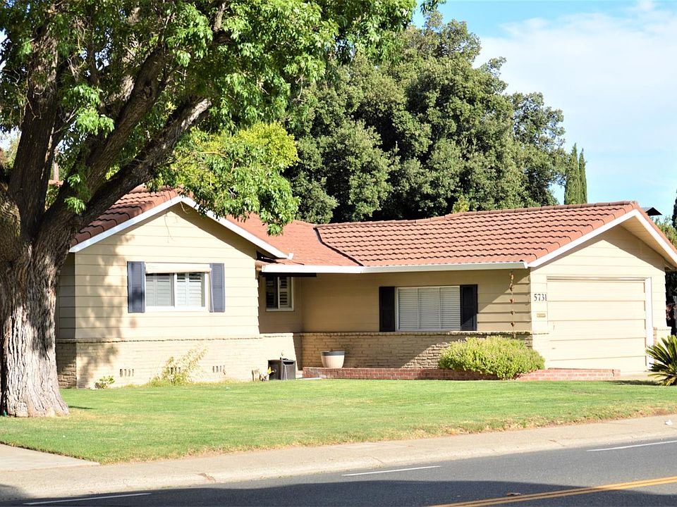 1st image of 5731 S Land Park Dr