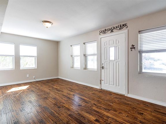 5th image of 3114 Pecan Cir