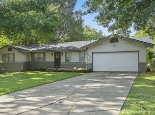 938 E Lindberg St, Springfield, MO 65807