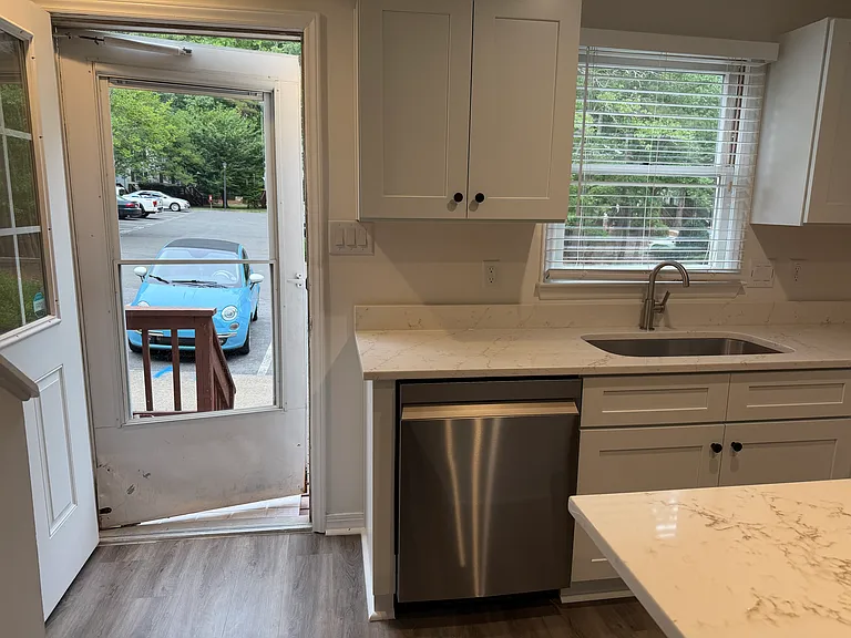 107 Weatherstone Dr #B — Photo 39