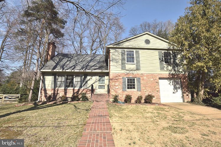 1st image of 2415 Claremont Dr
