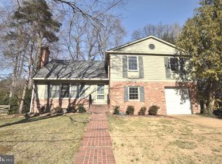 2415 Claremont Dr, Falls Church, VA 22043