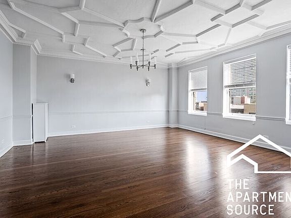 2nd image of 534 Dnp W Stratford Pl #8W
