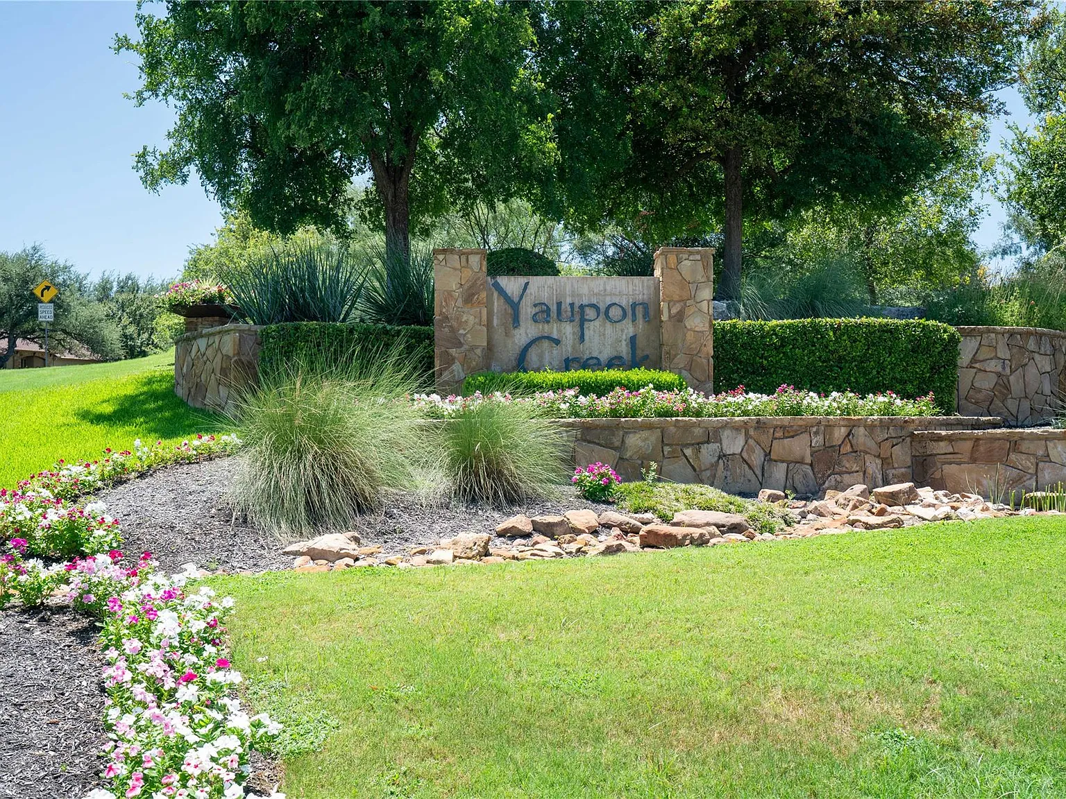3 bed, 2.5 bath, 2250 sqft, $3,300 — Photo 1