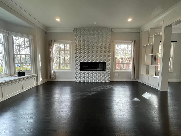 1350 Harker Ave — Photo 2