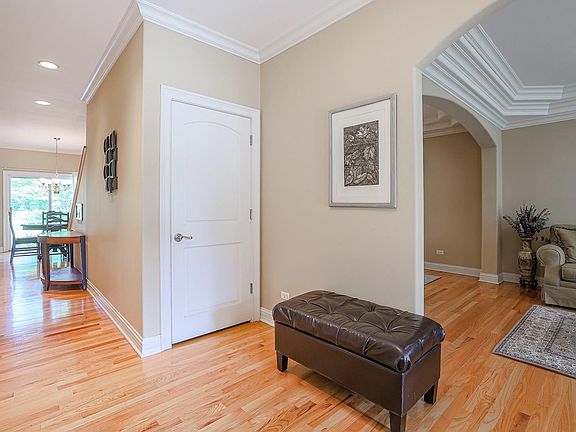 4th image of 1059 S Grace St