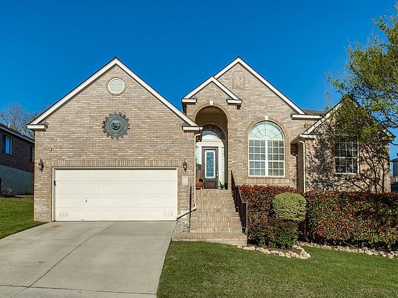 2nd image of 15215 Fall Haven Dr