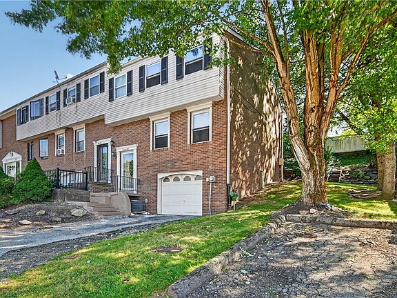 2nd image of 24 Cortland Dr W
