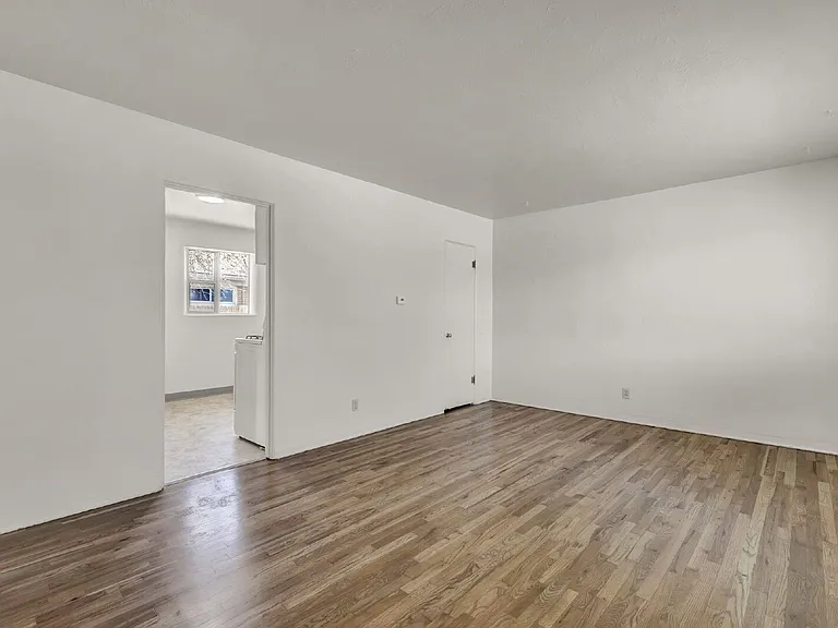 1201 Janes Ln #1207 — Photo 4