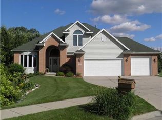 1811 Lady Slipper Ln, Haslett, MI 48840