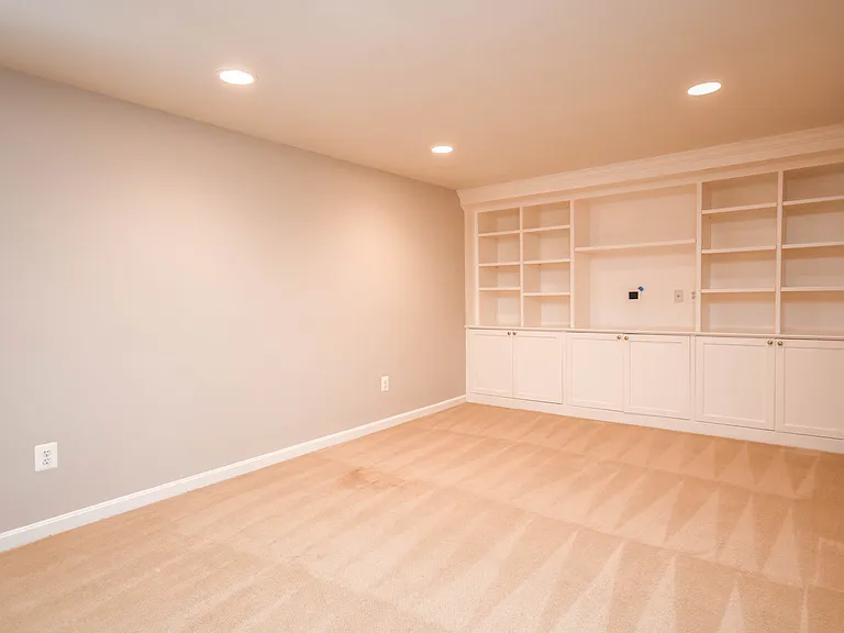 1211 Vinita Ln — Photo 49