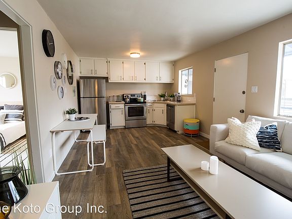 4th image of 263 N Chorro St APT 1