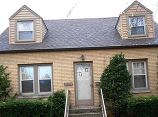 17832 Chicago Ave, Lansing, IL 60438