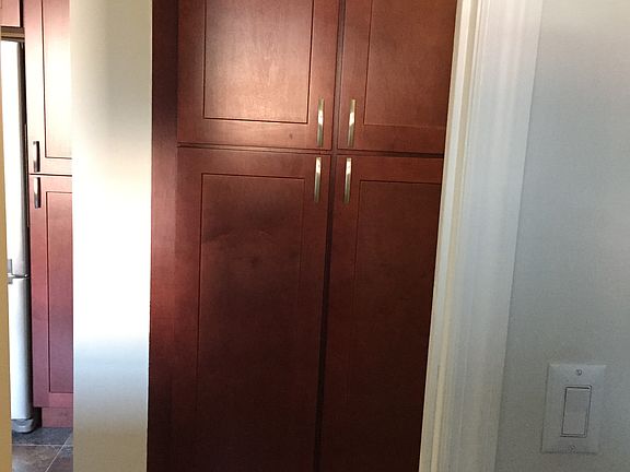 4th image of 720 Degraw St APT B3