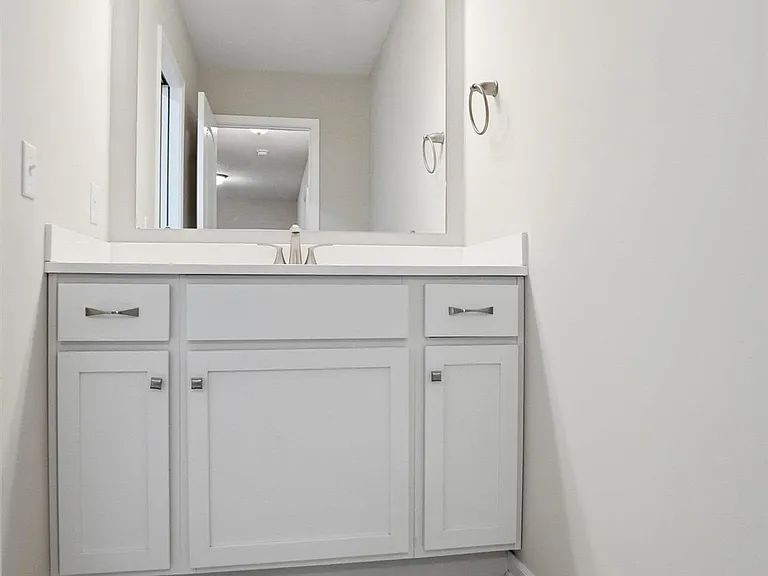3597 Canal Square Dr — Photo 28