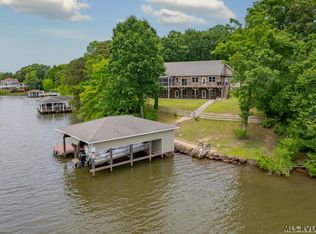 1209 Occanecchi Trl, Ebony, VA 23845