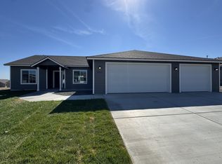 2861 Grouse St, Umatilla, OR 97882