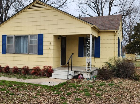 15 Irving St, Pryor, OK 74361