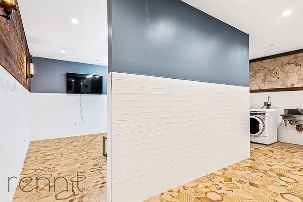 Rented by Rennit Inc. | media 38