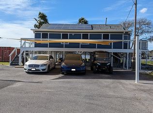 11601 Wincrest, Dickinson, TX 77539