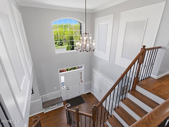 3rd image of 1 Parkside Drive
