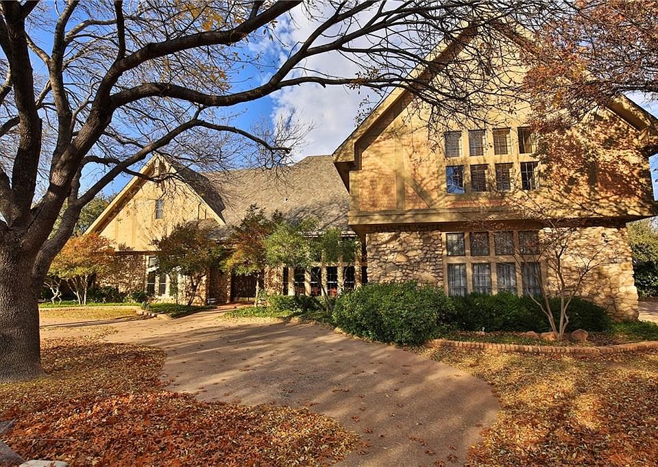 1st image of 44 Lytle Place Dr