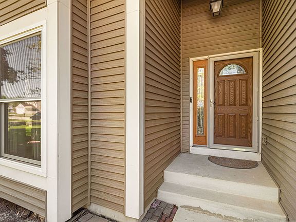 3rd image of 1003 Wesley Dr
